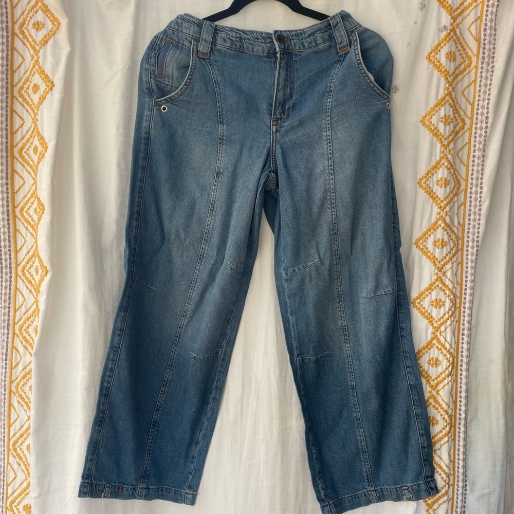 Pilcro barrel Leg Jeans in Medium Blue Denim
